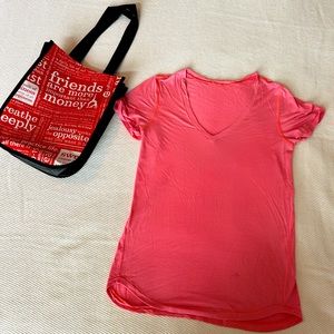 Lululemon coral t-shirt